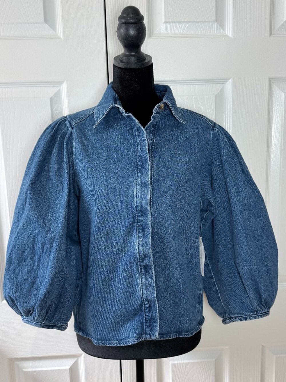 NWT Scoop Denim Puff Sleeve Button-Up Shirt Medium Wash